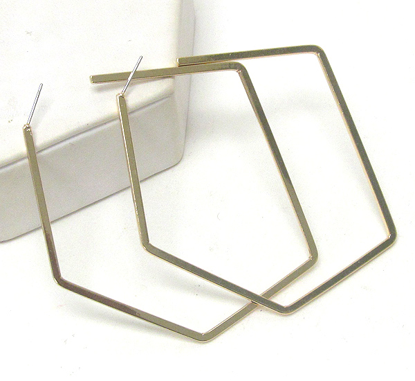 Simple metal art wire earring