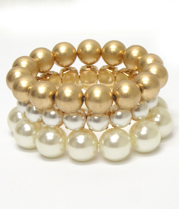 Set of three multi pearls bracelet 