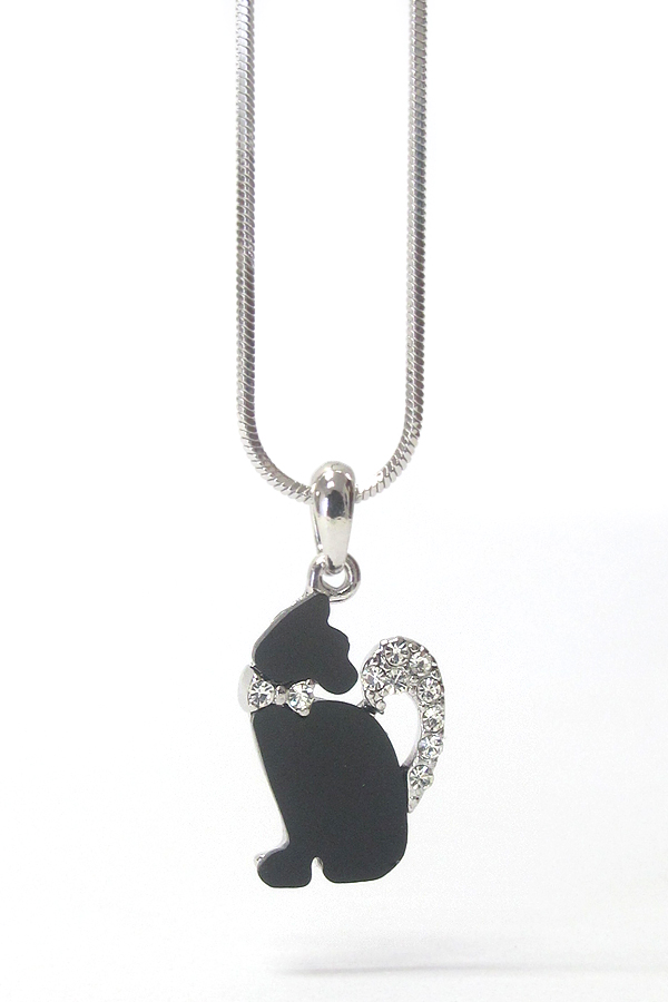 WHITEGOLD PLATING CRYSTAL AND ACRYLIC CAT PENDANT NECKLACE