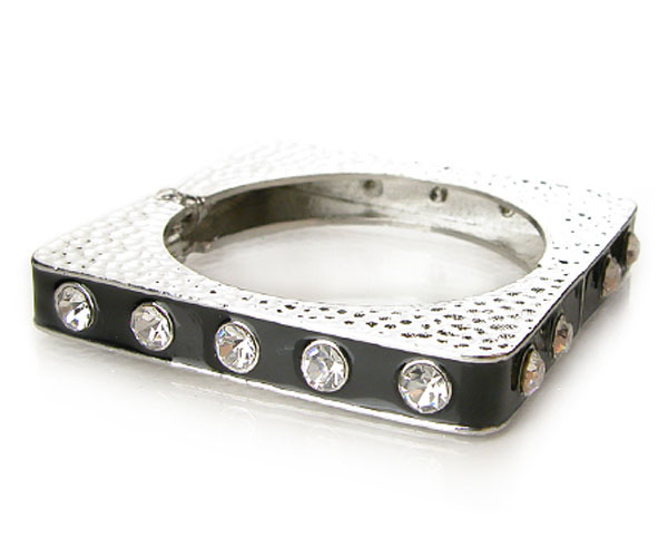 SQUARE CRYSTAL STUD EPOXY BANGLE