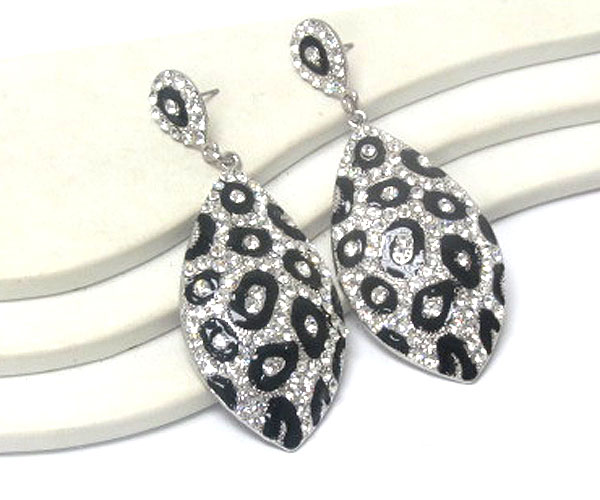 Crystal and epoxy leopard print fashion drop earring