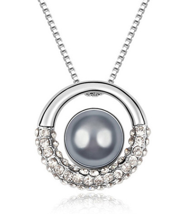 Pearl center crystal pendant necklace