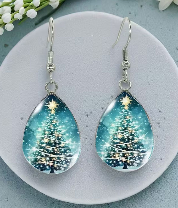 Christmas theme teardrop earring - tree