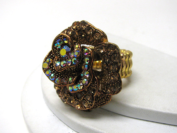 Crystal stud rose stretch ring