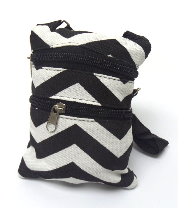 Chevron print messenger bag 
