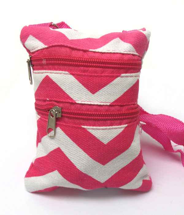 Chevron print messenger bag 