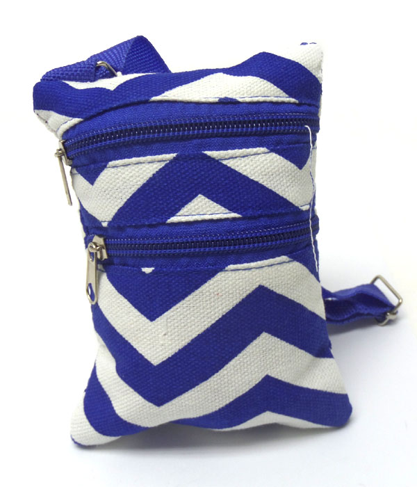 Chevron print messenger bag 
