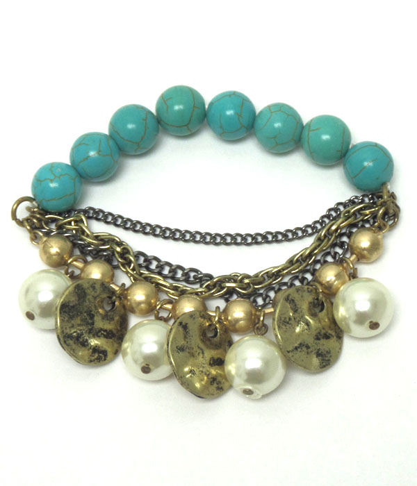 Charm and pearl bracelet 