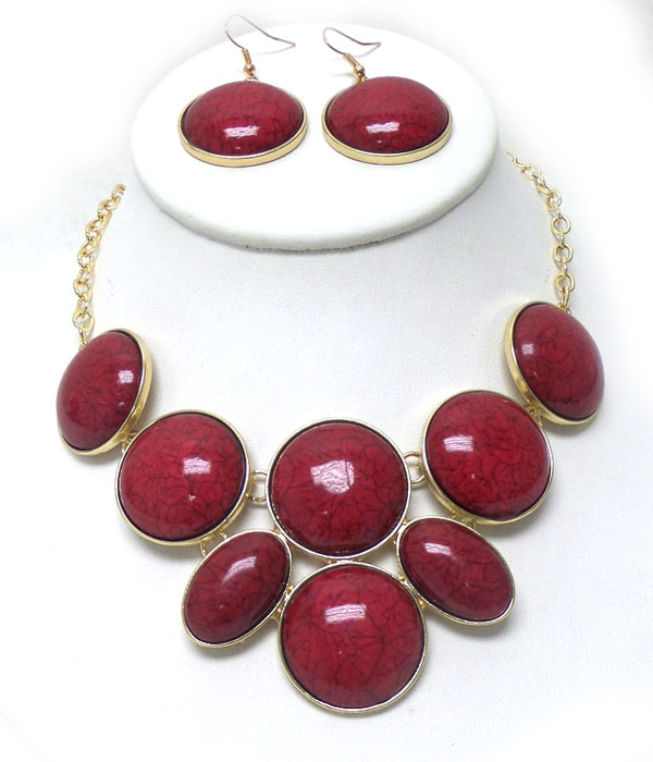 Acrylic linked discs necklace set