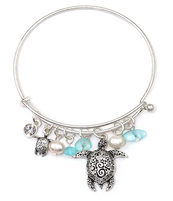 Textured turtle and pearl charm wire bangle bracelet