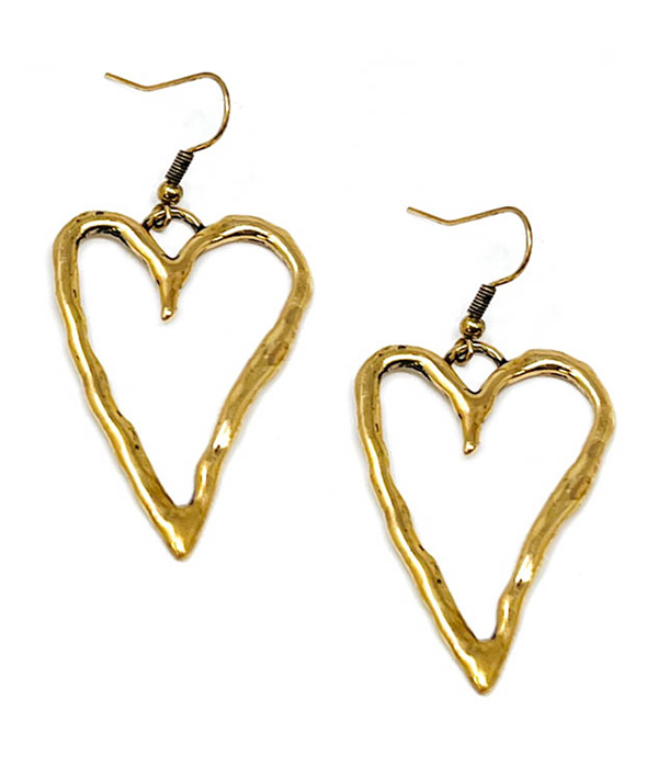 Hammered heart earring