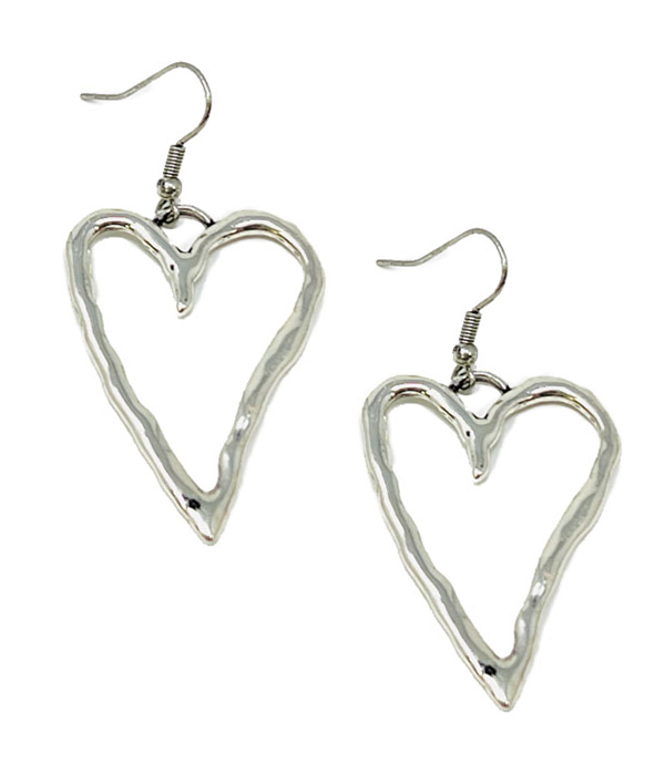 Hammered heart earring
