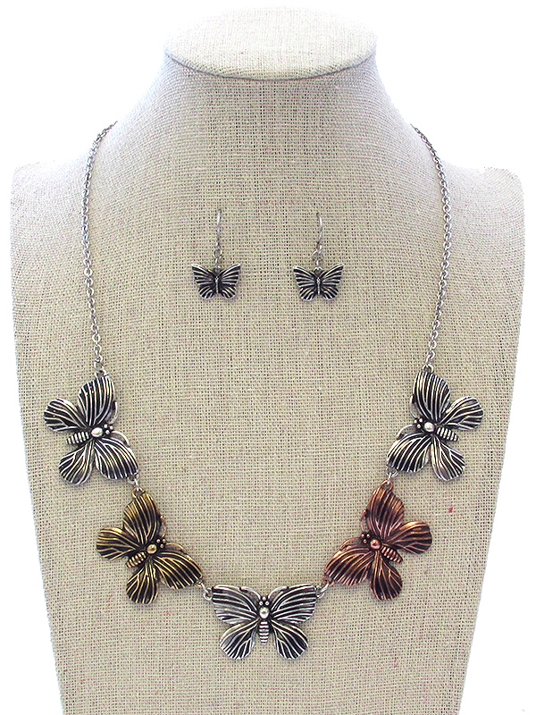 MULTI BUTTERFLY LINK NECKLACE SET