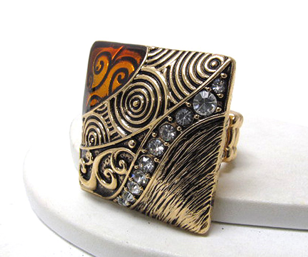 CRYSTAL SQUARE METAL FILIGREE AND DESIGNER STYLE FASHION STRETCH RING