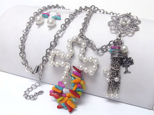 MULTI CHIP STONE AND PEARLS ON CUT OUT CROSS PENDANT AND ON SIDE METAL FILIGREE FLOWER DANGLE DROP LONG CHAIN NECKLACE EARRING SET