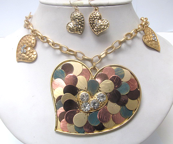 MULTI OVAL DISK INSIDE LARGE FASHION CRYSTAL HEART AND TWO DANGLE HEARTS LONG CHAIN NECKLACE EARRING SET