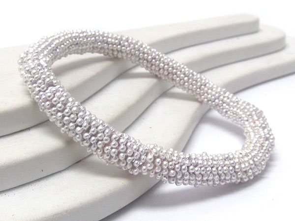 Multi small fashion balls on stretch bracelet