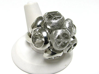 Scratch metal peace ball cluster ring - brass metal