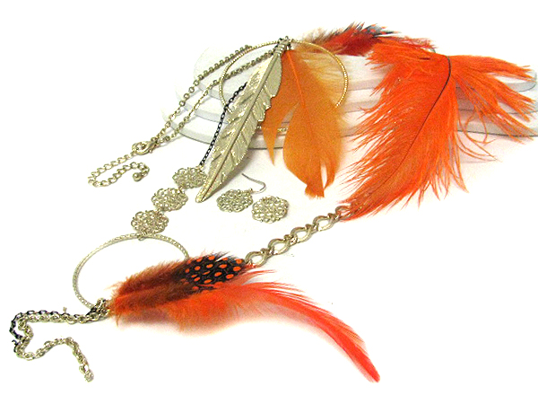 FEATHER DECO LONG NECKLACE HOOP EARRING SET - HOOPS-HALLOWEEN