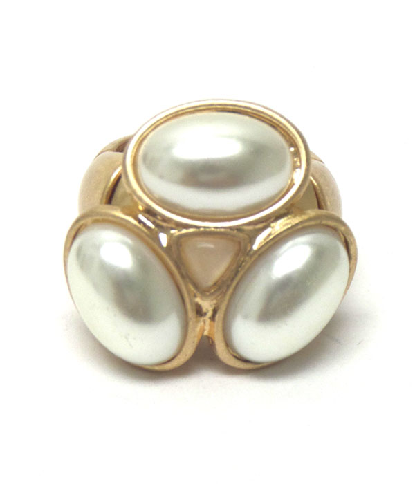 Three pearl metal ring