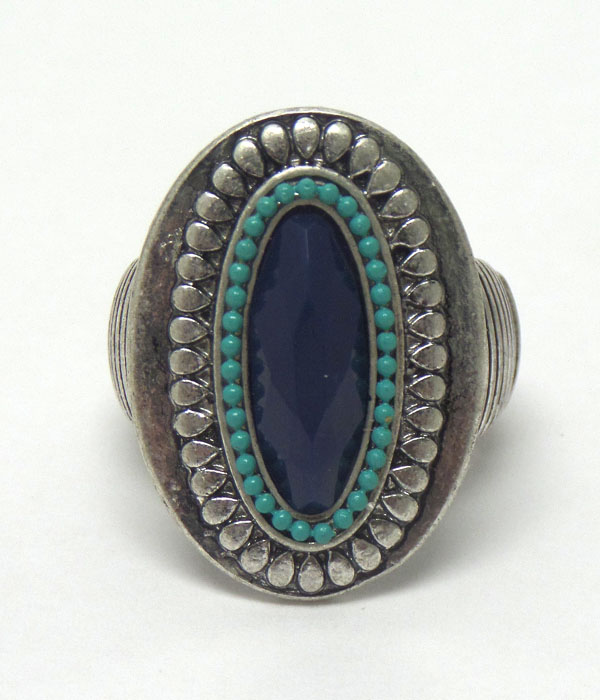 Oval two layer stone ring