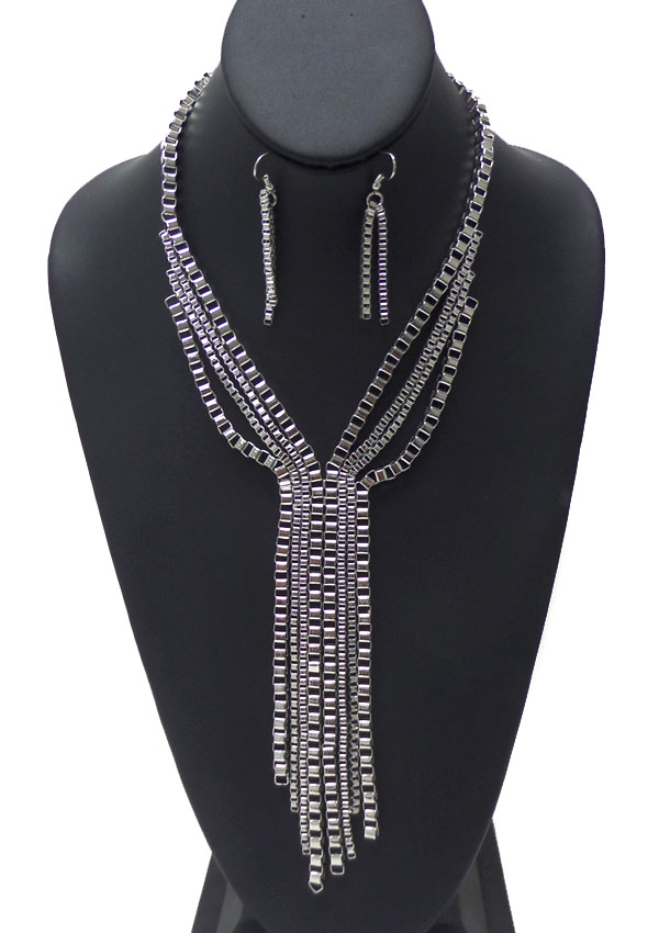 Square chain with tassel necklace set