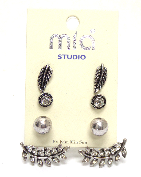 Metal set of three earrings