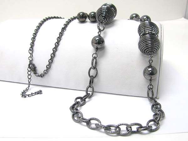 Coiled metal ball and chain link long neckalce earring set