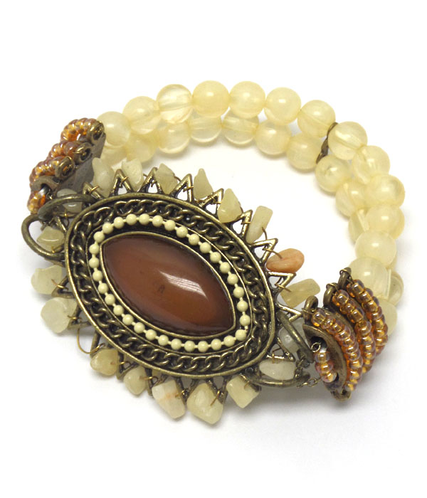 Oval genuine and chip stone border stretch bracelet