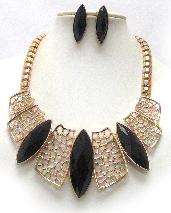 Facet glass stone and cut out metal link bib style necklace earring set