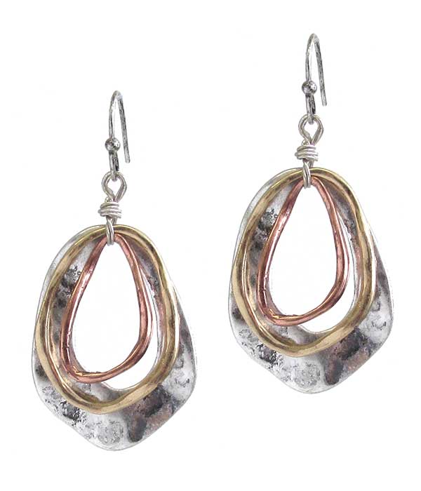 Metal rustic triple metal earring