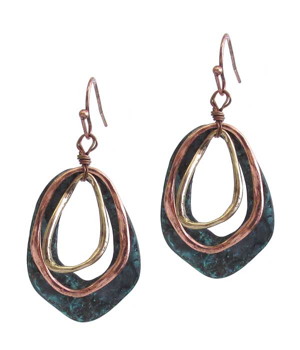 METAL RUSTIC TRIPLE METAL EARRING