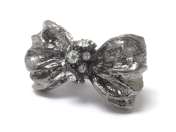 Crystal center metal ribbon stretch ring