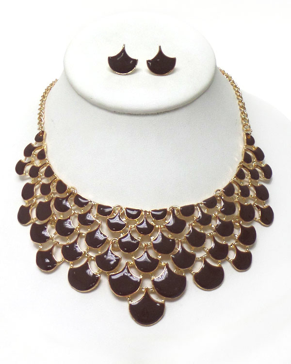 Multi epoxy leaf bib necklace set