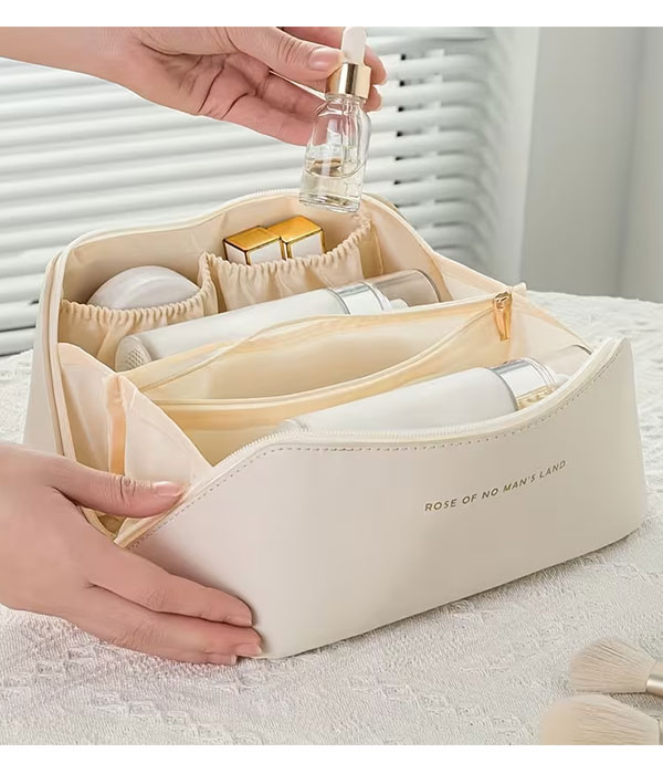 Large capacity travel toiletry bag or makeup bag