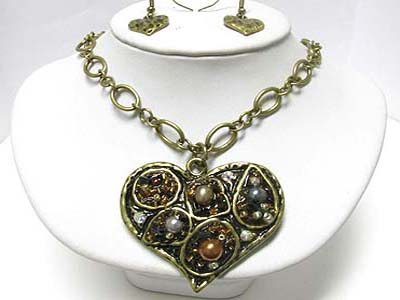 Natural stone and beads art deco metal heart pendant chip stone necklace earring set