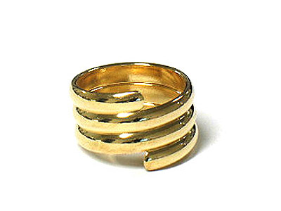 Metal coil shape ring