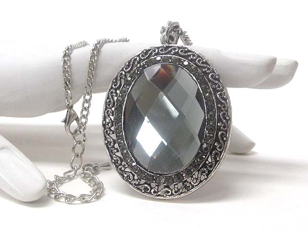 FACET GLASS AND CRYSTAL DECO ON METAL FILIGREE PENDANT LONG NECKLACE