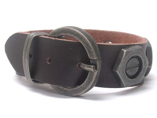 NUT AND BOLD DECO LEATHER BELT BRACELET