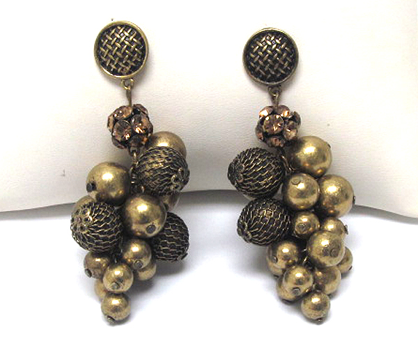 Metal ball cluster drop earring