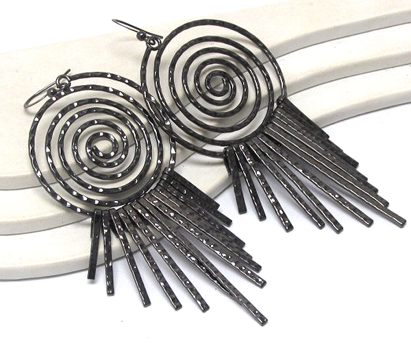 Hammered metal swirl and bar drop earring