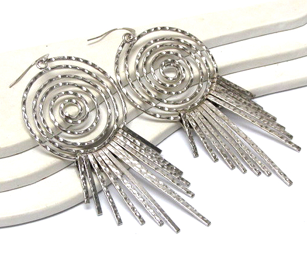 Hammered metal swirl and bar drop earring