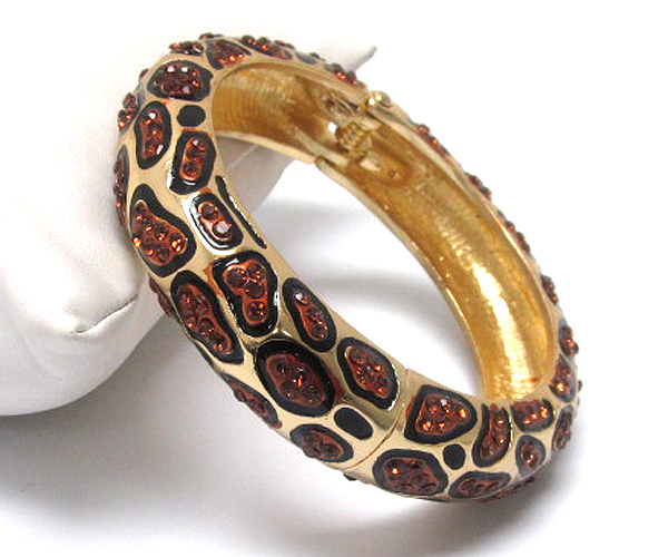Crystal stud leopard pattern hinge bangle