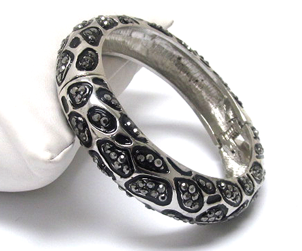 Crystal stud leopard pattern hinge bangle
