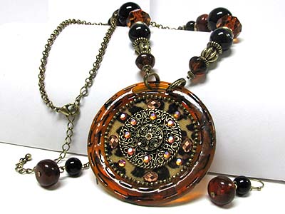 Animal pattern large oval pendant necklace earring set