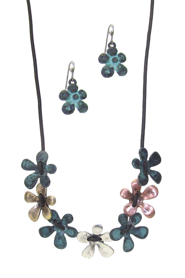 MULTI FLOWER LINK CORD NECKLACE SET