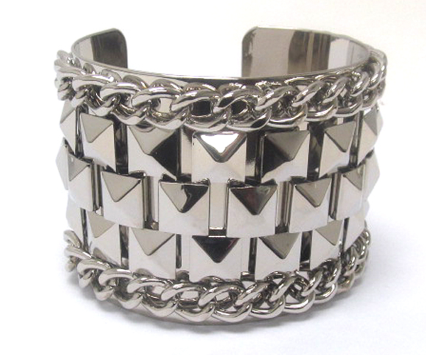 Multi metal fashion spikes and chain fashion hinge bangle