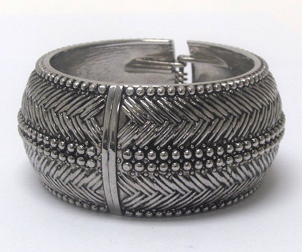 Multi metal small ball and fashion designer style metal line hinge bangle