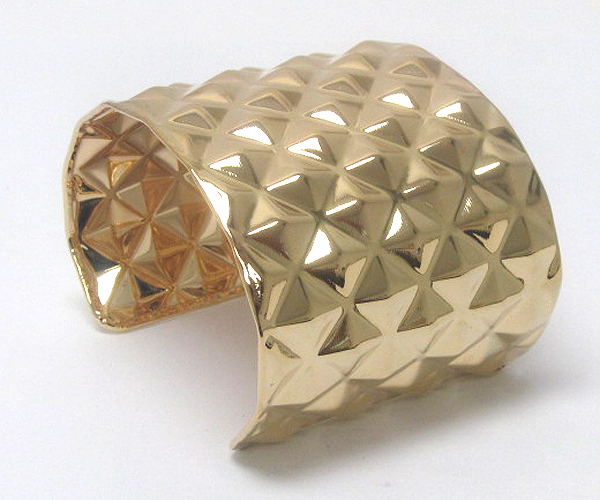 Multi metal spike fashion style hinge bangle