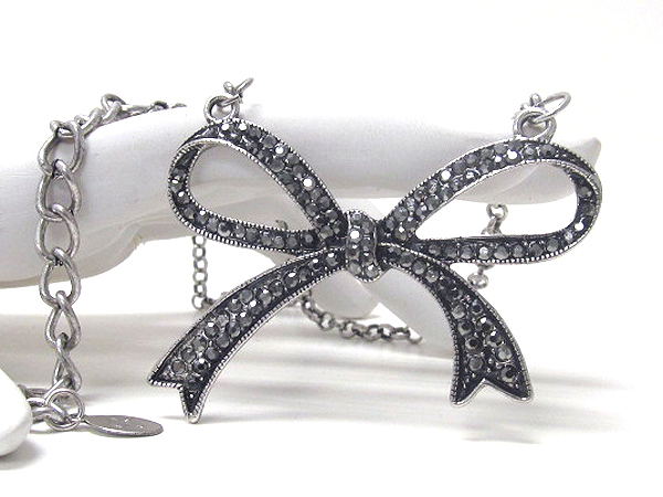 Crystal stud ribbon pendant necklace